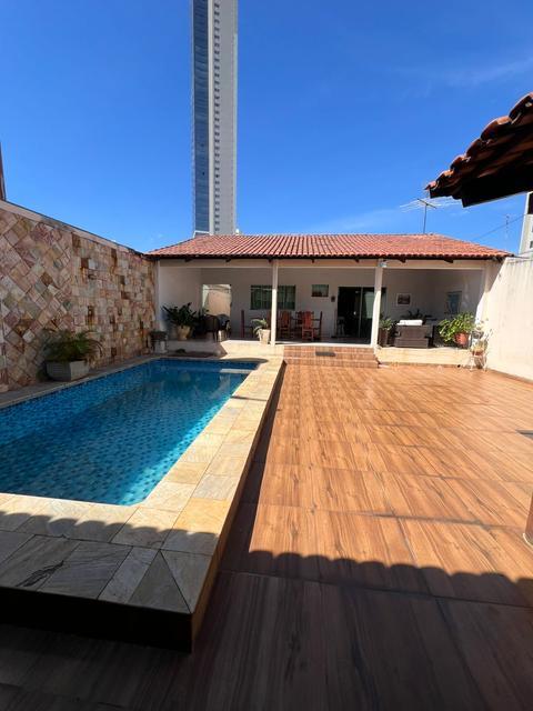 Casa para alugar em Goiânia, Nova Suiça, com 4 quartos, com 360 m²