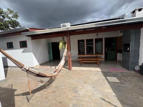 Casa à venda em Aparecida de Goiânia, Cidade Satélite São Luiz, com 2 quartos, com 250 m²